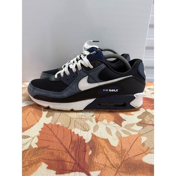 Nike Air Max 90 Midnight Navy Gum Men's Size 9 Black Athletic Shoes FB9658-400